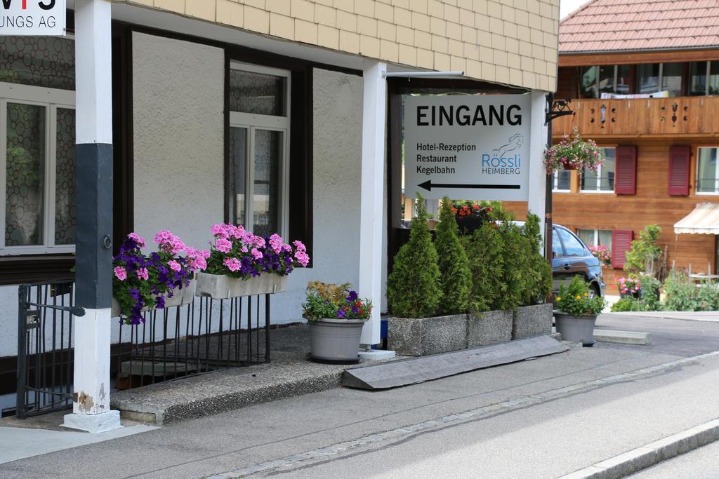Hotel Restaurant Roessli Uetendorf Buitenkant foto